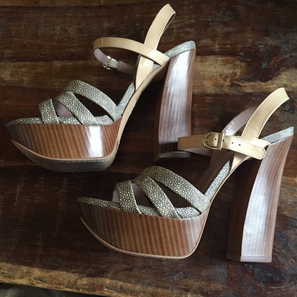 Vince Camuto Heels - Picture 1 of 4